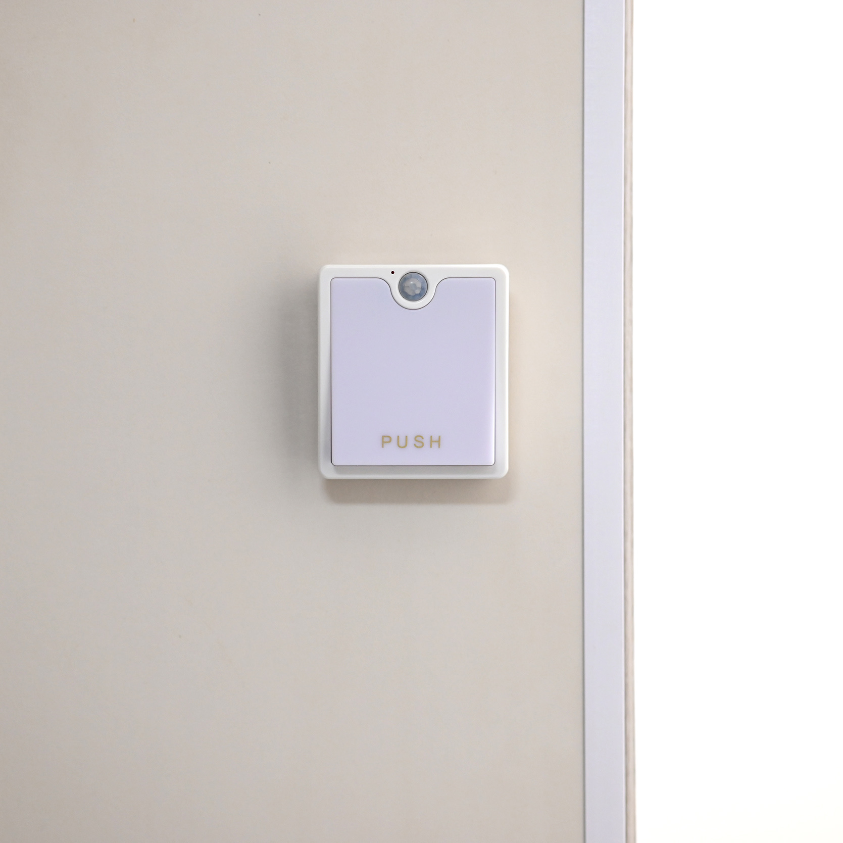 LM-H421 Push Sensor Light
